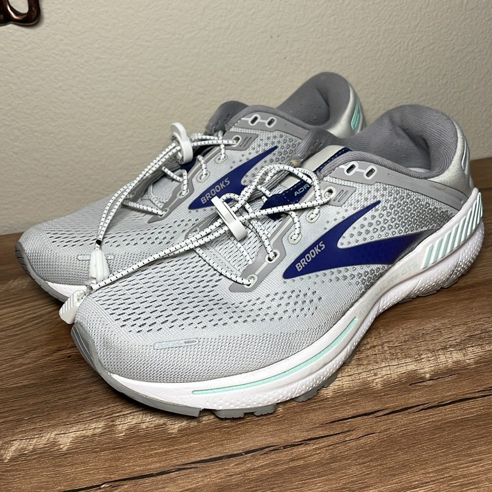 Brooks Adrenaline GTS 22 Road-Running Shoes - Women's Sz 8 gray